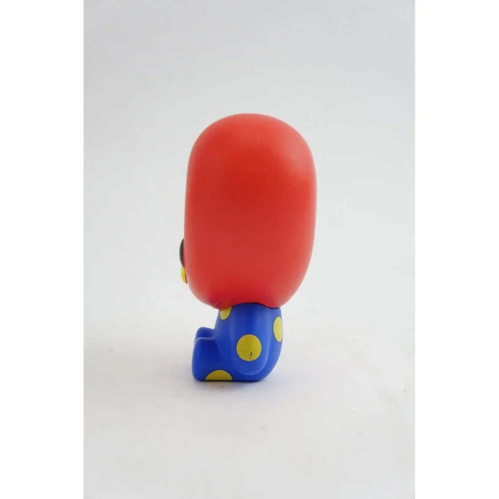 Funko BT21 Tata Vinyl Figure‎ Red Blue Heart Character Collectible Good